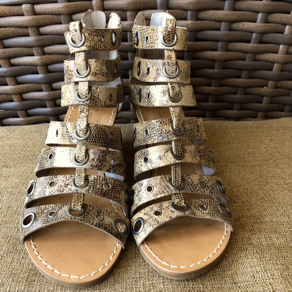 Leather wedge heeled strappy sandal sz 6.5